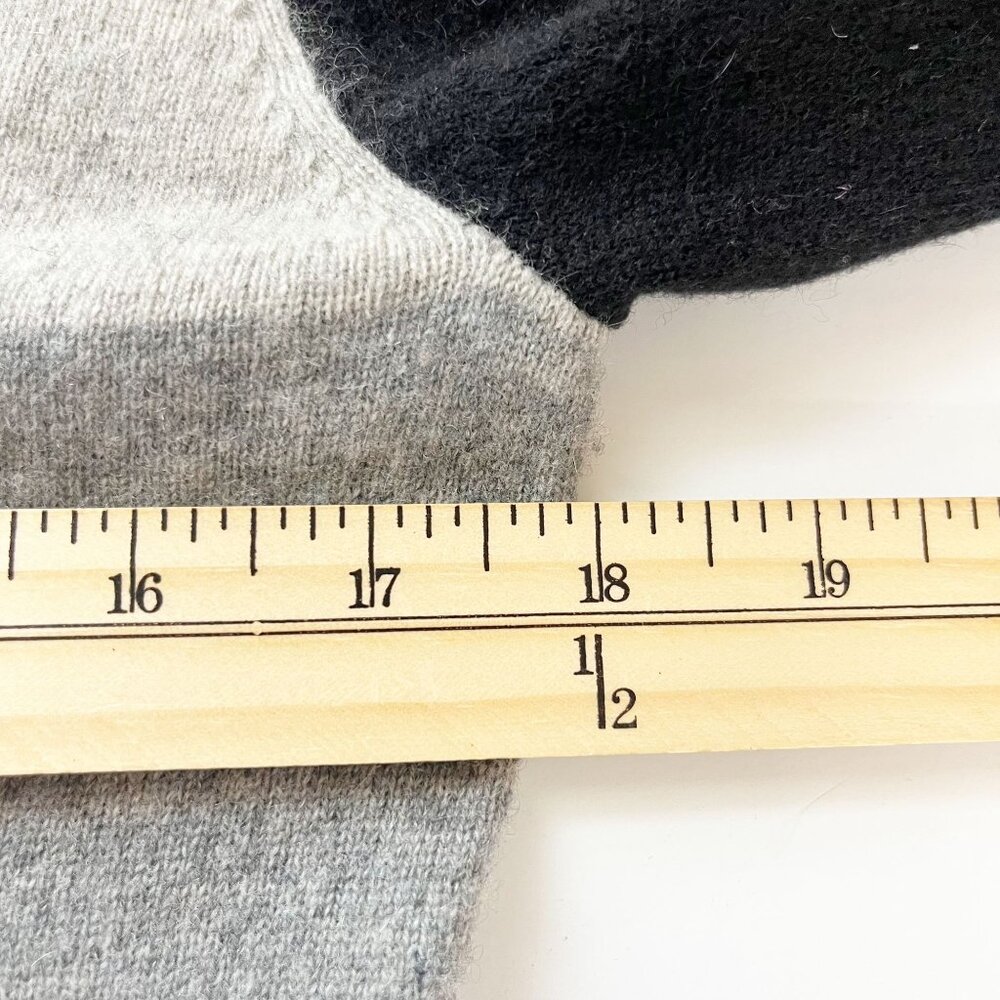 Apt 9 Cashmere Gray & Black Color Block Button V-… - image 5